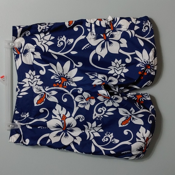 Old Navy Board Shorts Size L - Picture 2 of 7